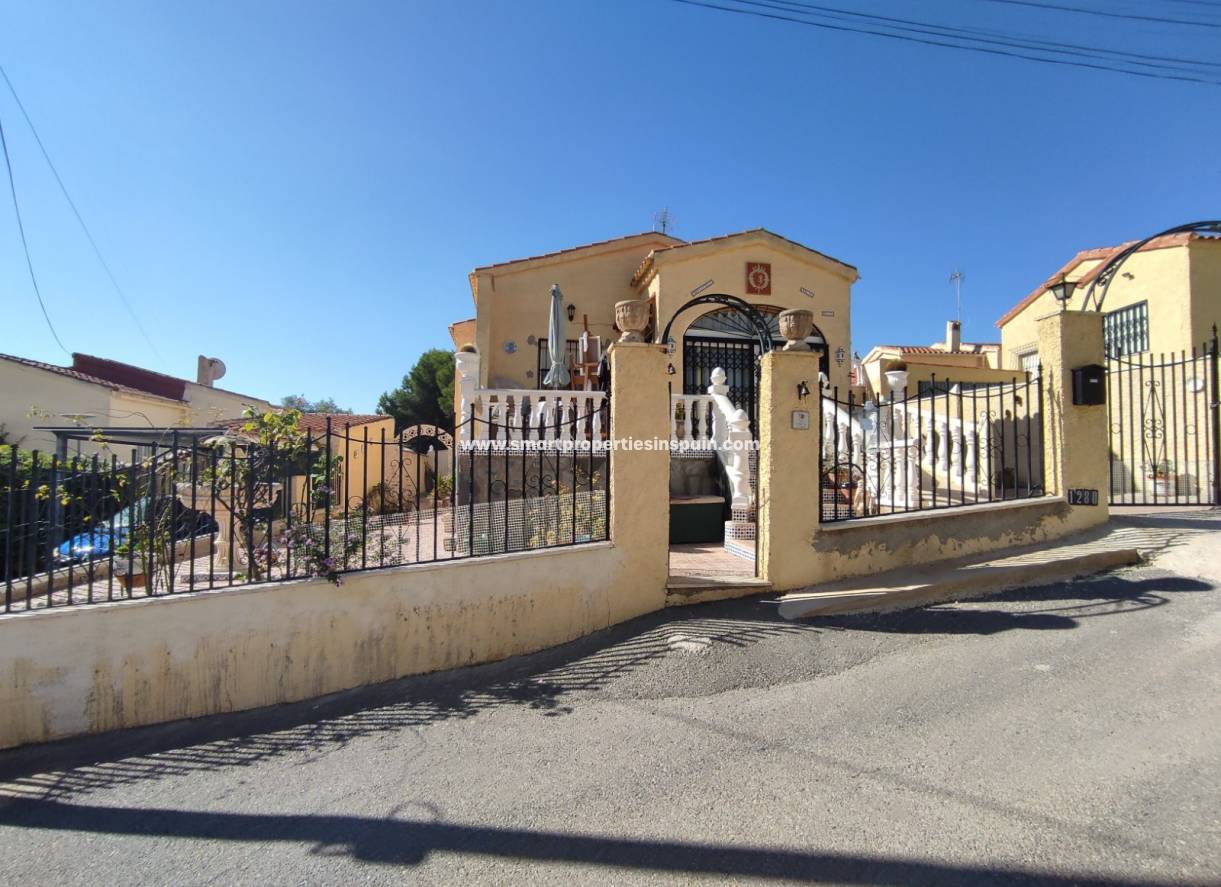 Wederverkoop - Detached Villa - La Marina - Urbanización La Marina