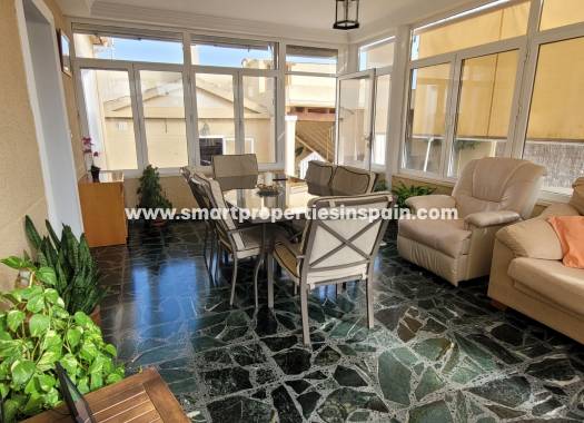 Wederverkoop - Detached Villa - La Marina - Urbanización La Marina