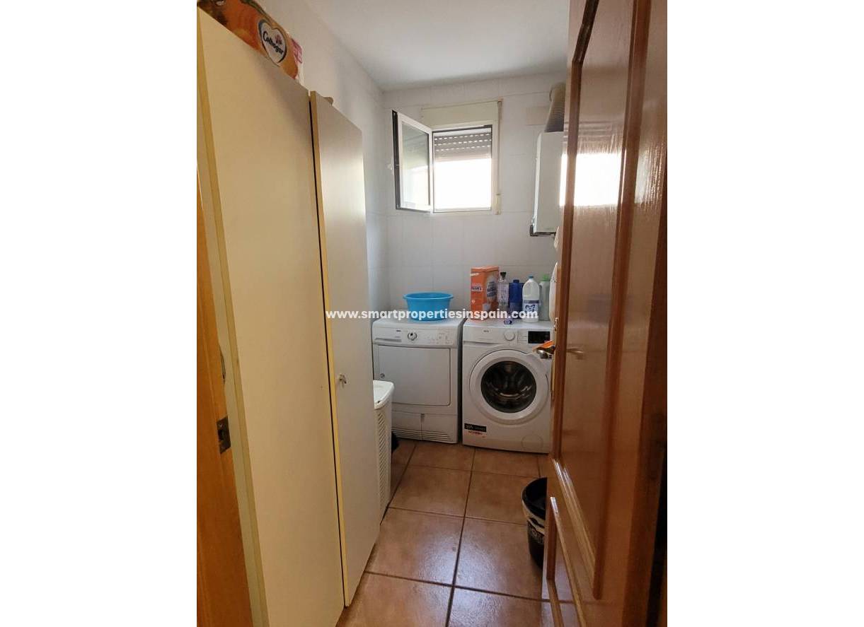 Wederverkoop - Detached Villa - La Marina - Urbanización La Marina