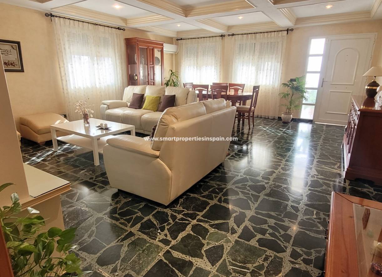 Wederverkoop - Detached Villa - La Marina - Urbanización La Marina