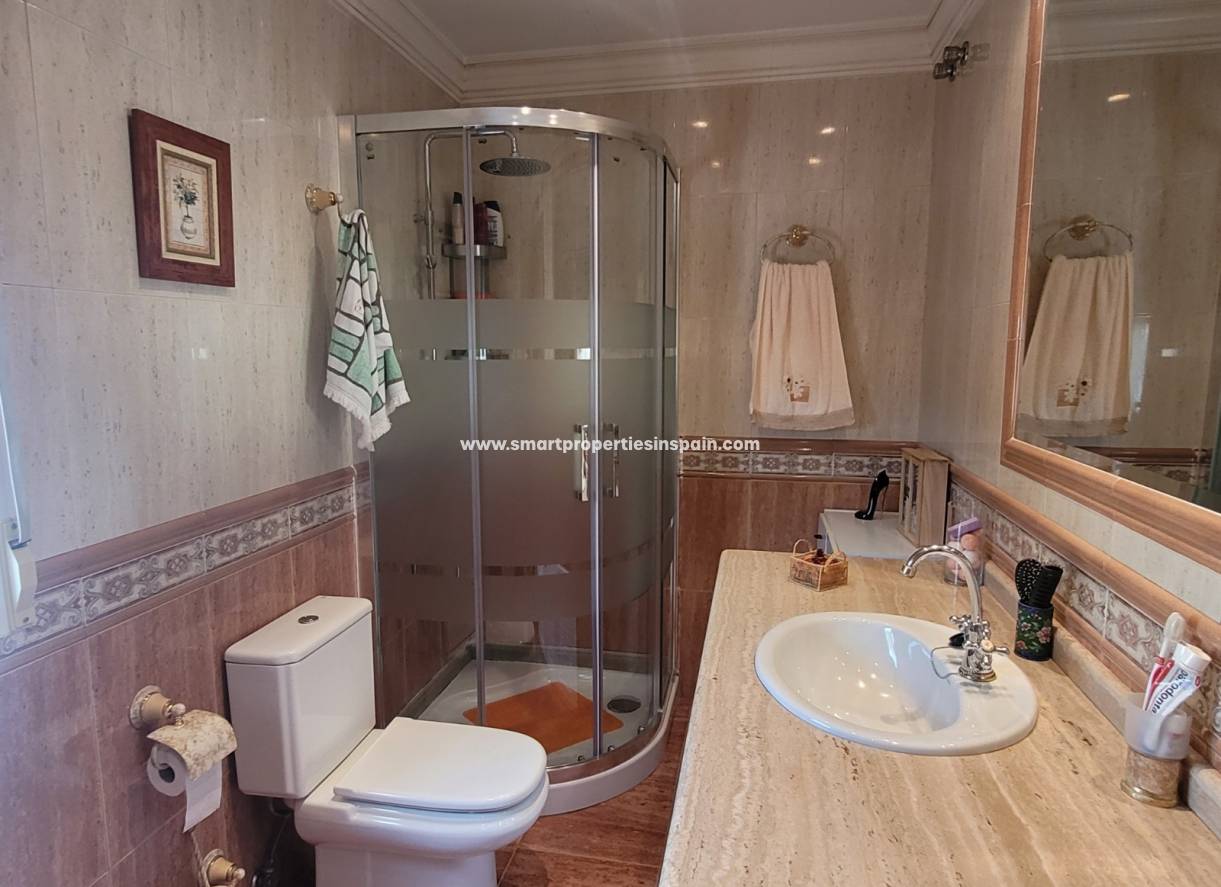 Wederverkoop - Detached Villa - La Marina - Urbanización La Marina