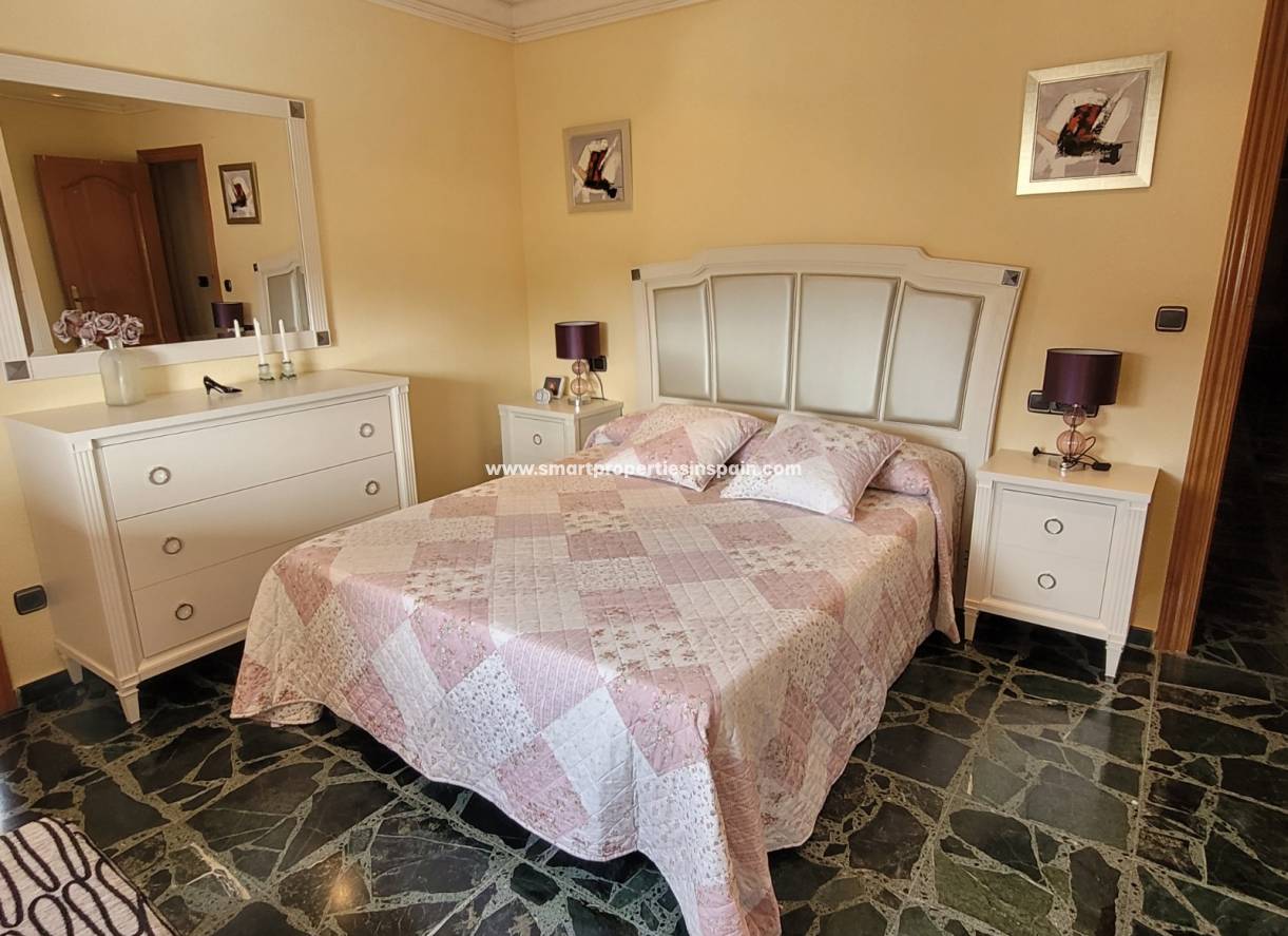 Wederverkoop - Detached Villa - La Marina - Urbanización La Marina