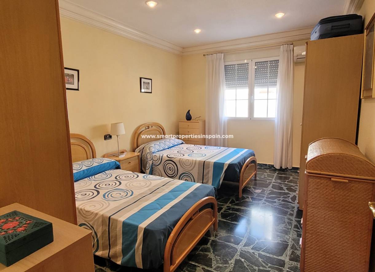 Wederverkoop - Detached Villa - La Marina - Urbanización La Marina