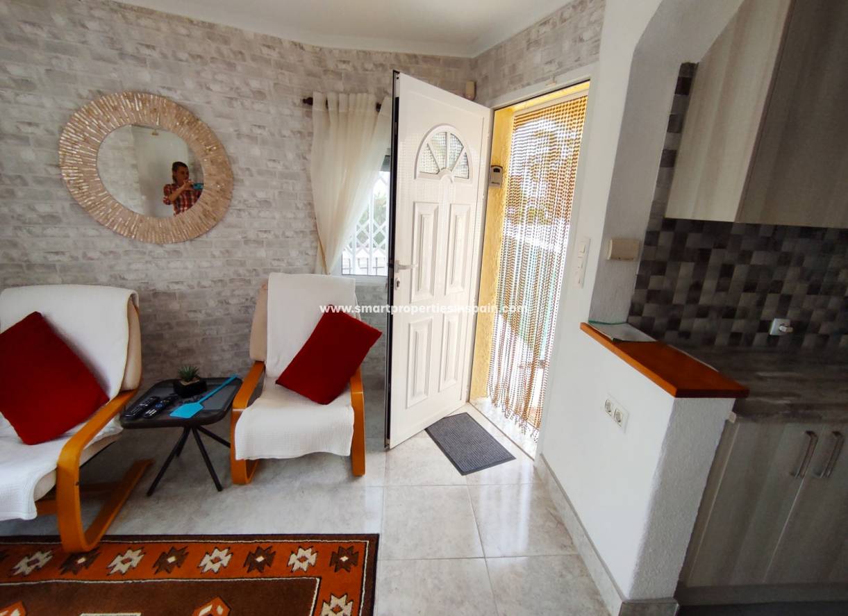 Wederverkoop - Detached Villa - La Marina - Urbanización La Marina