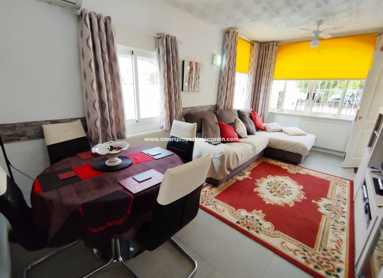 Wederverkoop - Detached Villa - La Marina - Urbanización La Marina