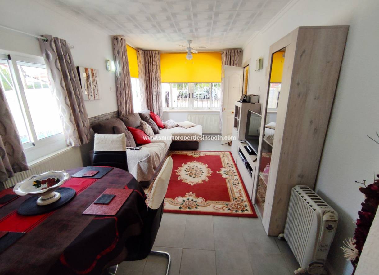 Wederverkoop - Detached Villa - La Marina - Urbanización La Marina