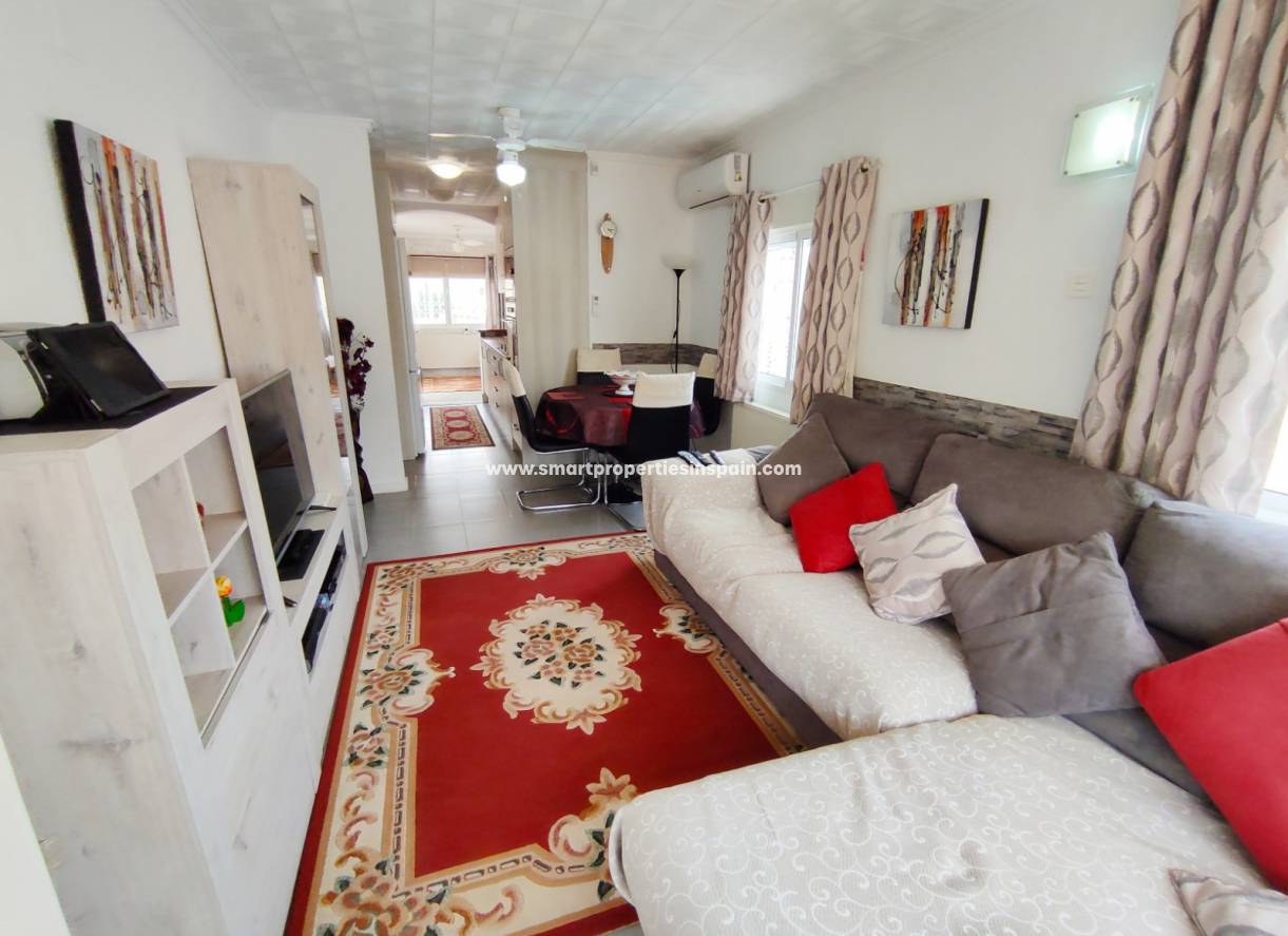 Wederverkoop - Detached Villa - La Marina - Urbanización La Marina