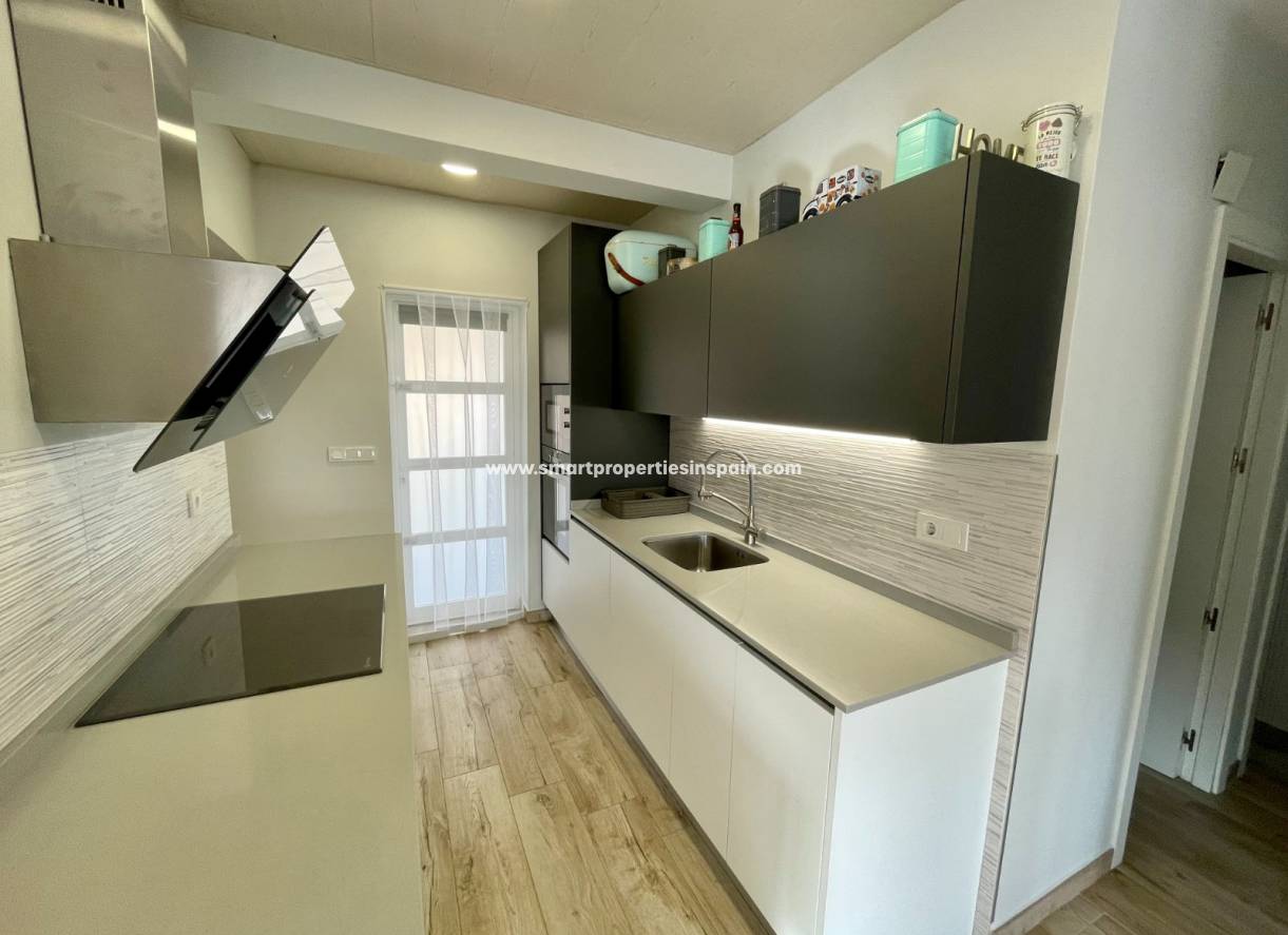 Wederverkoop - Detached Villa - La Marina - Urbanización La Marina