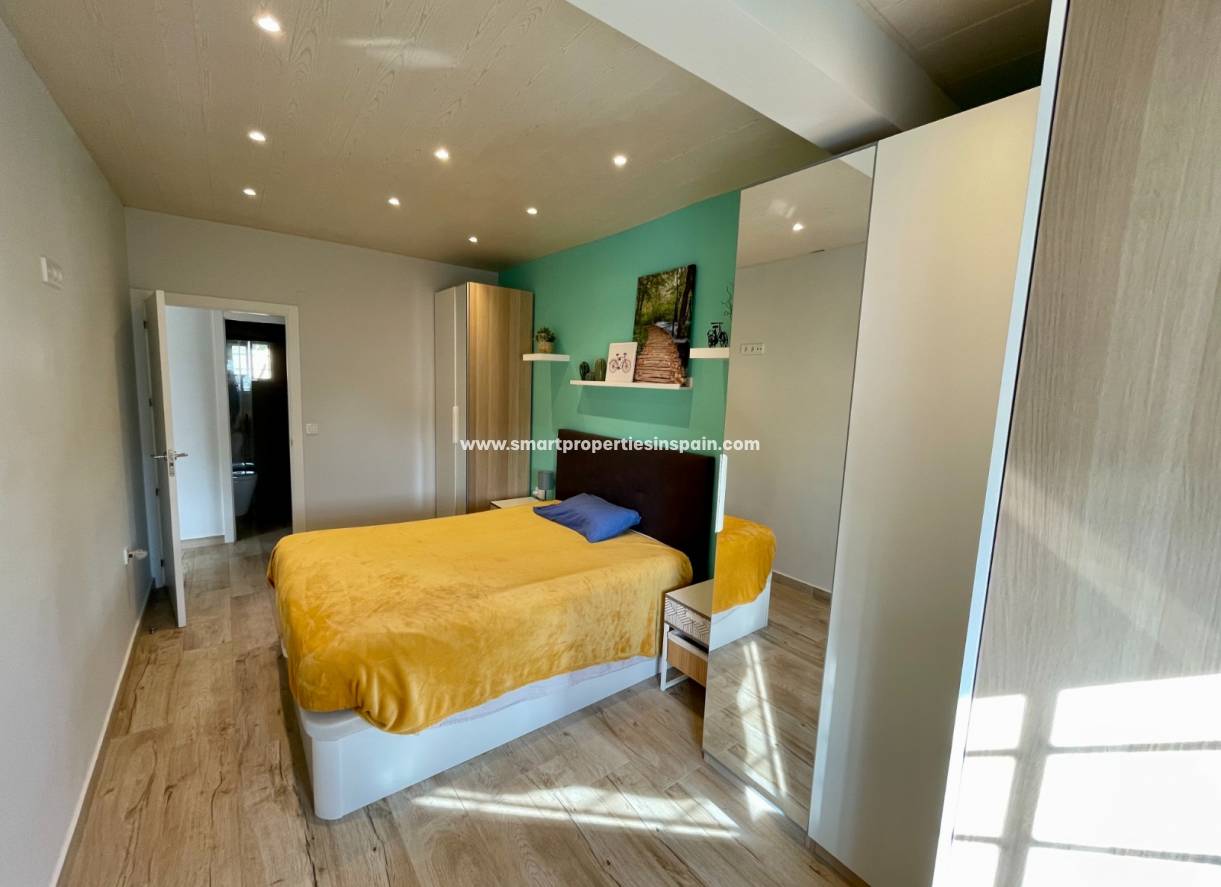 Wederverkoop - Detached Villa - La Marina - Urbanización La Marina