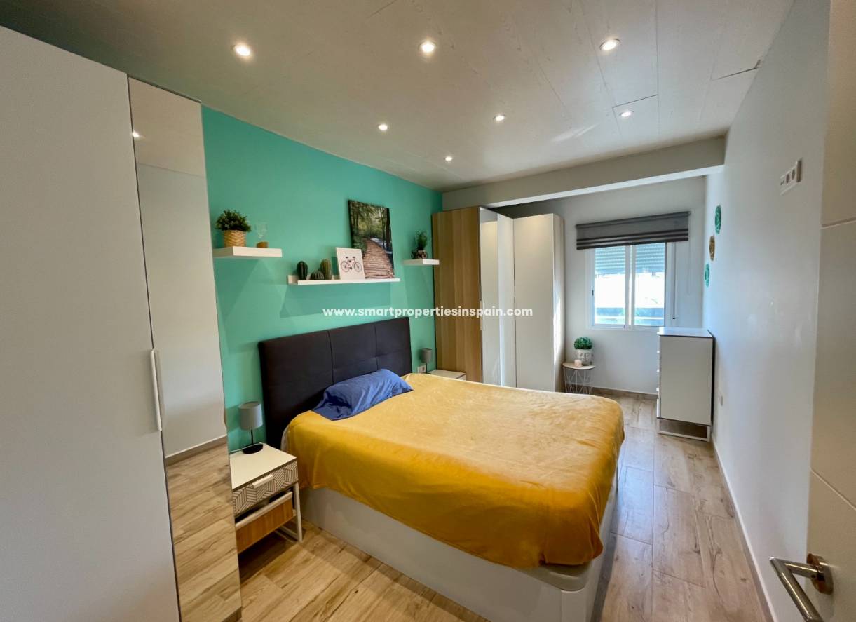Wederverkoop - Detached Villa - La Marina - Urbanización La Marina