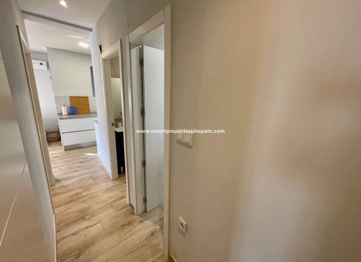 Wederverkoop - Detached Villa - La Marina - Urbanización La Marina
