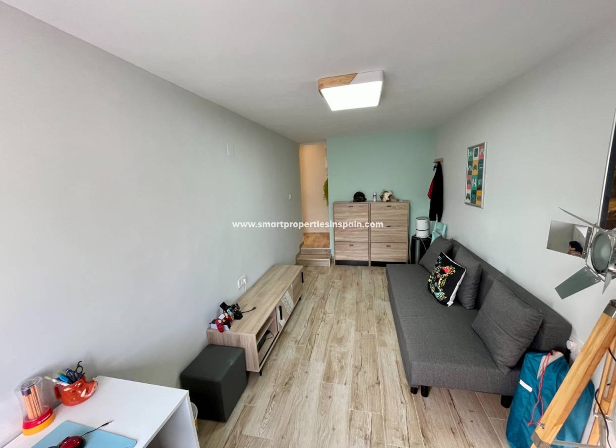 Wederverkoop - Detached Villa - La Marina - Urbanización La Marina