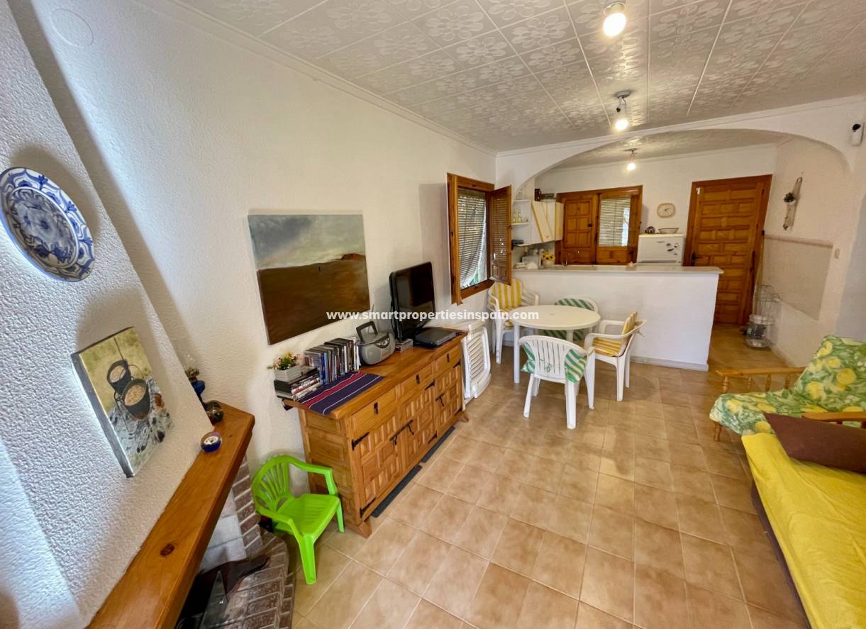 Wederverkoop - Detached Villa - La Marina - Urbanización La Marina