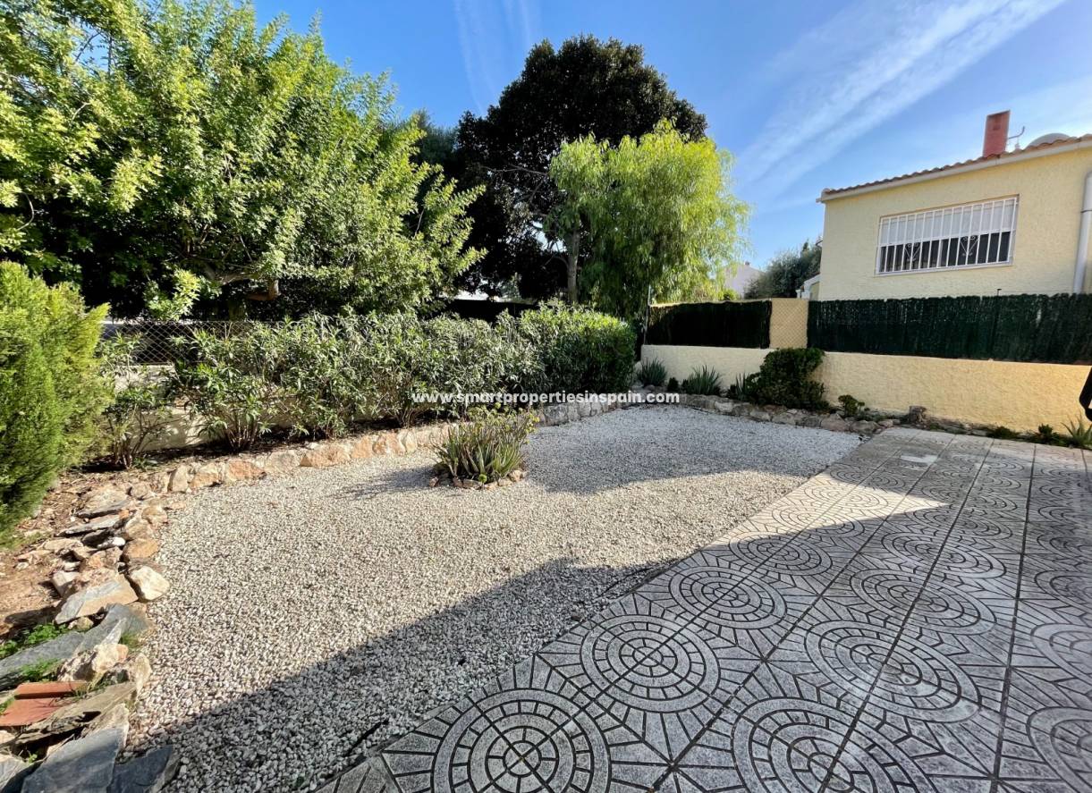 Wederverkoop - Detached Villa - La Marina - Urbanización La Marina