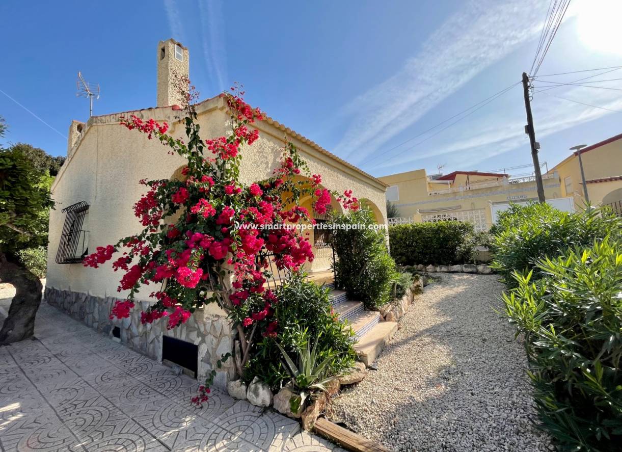 Wederverkoop - Detached Villa - La Marina - Urbanización La Marina