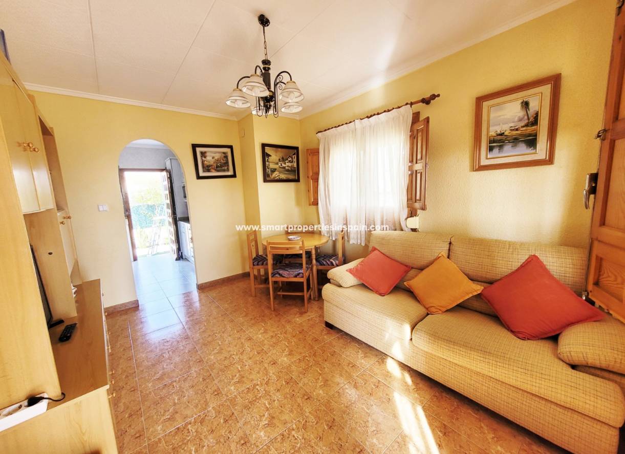 Wederverkoop - Detached Villa - La Marina - Urbanización La Marina