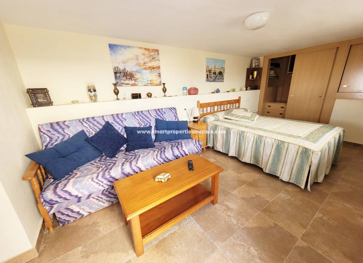 Wederverkoop - Detached Villa - La Marina - Urbanización La Marina