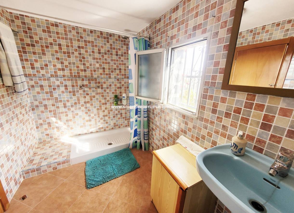 Wederverkoop - Detached Villa - La Marina - Urbanización La Marina