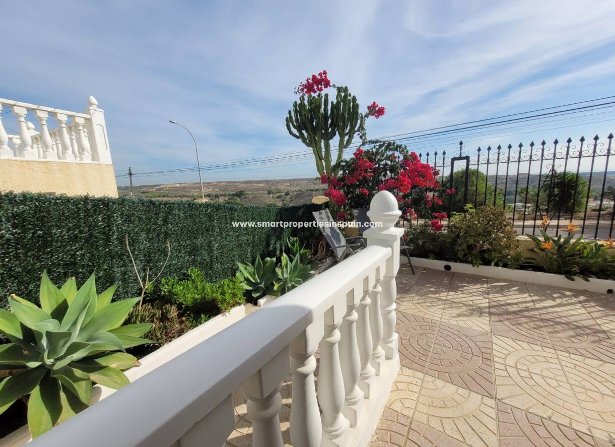 Wederverkoop - Detached Villa - La Marina - Urbanización La Marina