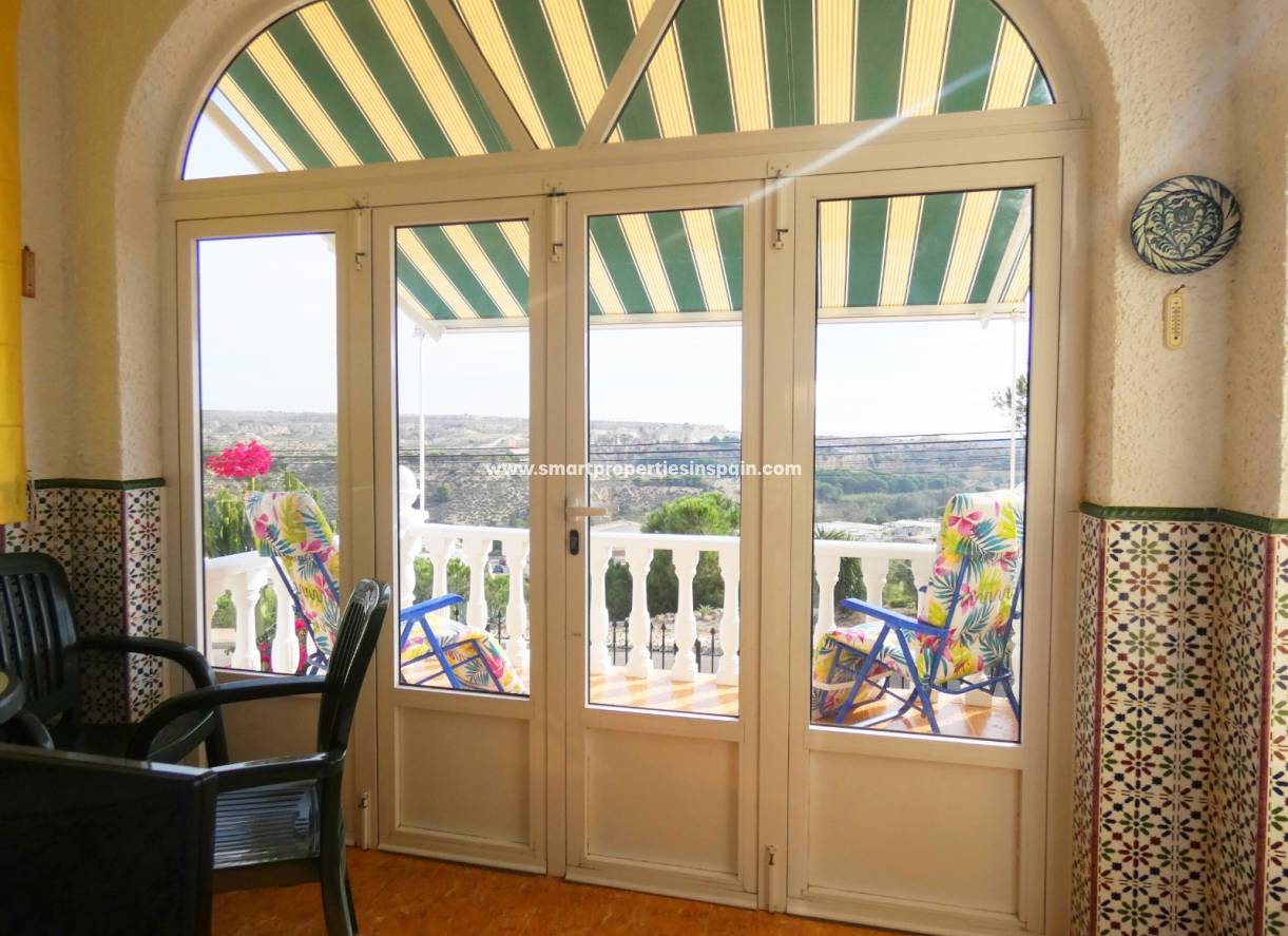 Wederverkoop - Detached Villa - La Marina - Urbanización La Marina
