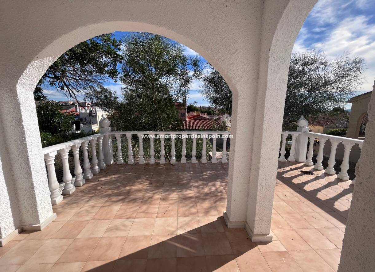Wederverkoop - Detached Villa - La Marina - Urbanización La Marina