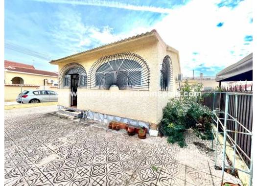 Wederverkoop - Detached Villa - La Marina - Urbanización La Marina
