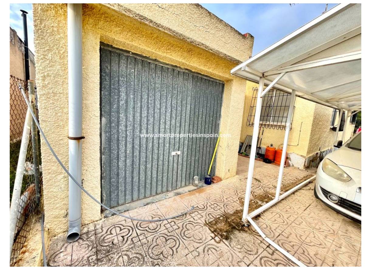 Wederverkoop - Detached Villa - La Marina - Urbanización La Marina