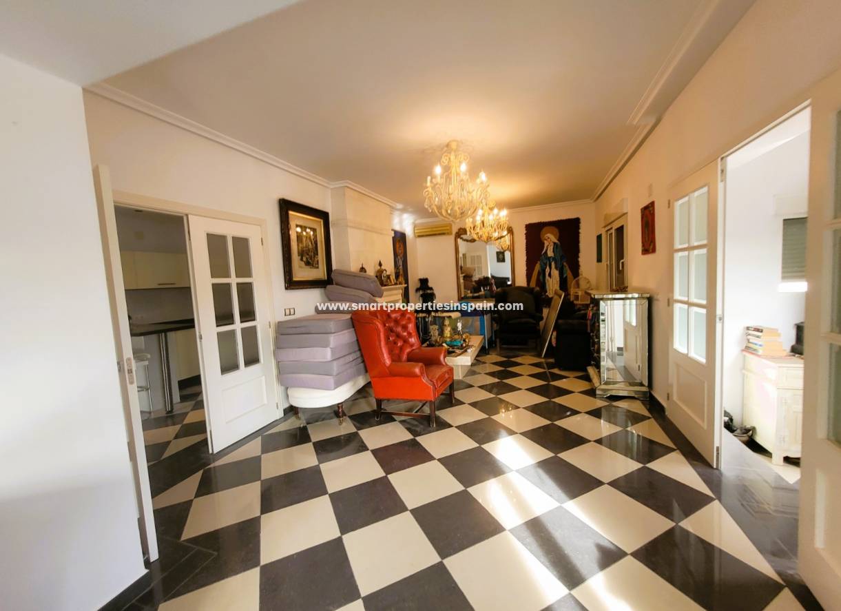Wederverkoop - Detached Villa - La Marina - Urbanización La Marina