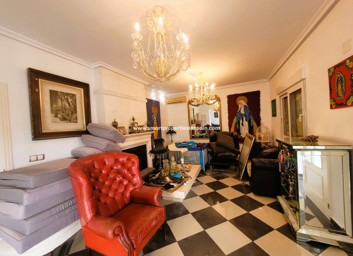 Wederverkoop - Detached Villa - La Marina - Urbanización La Marina
