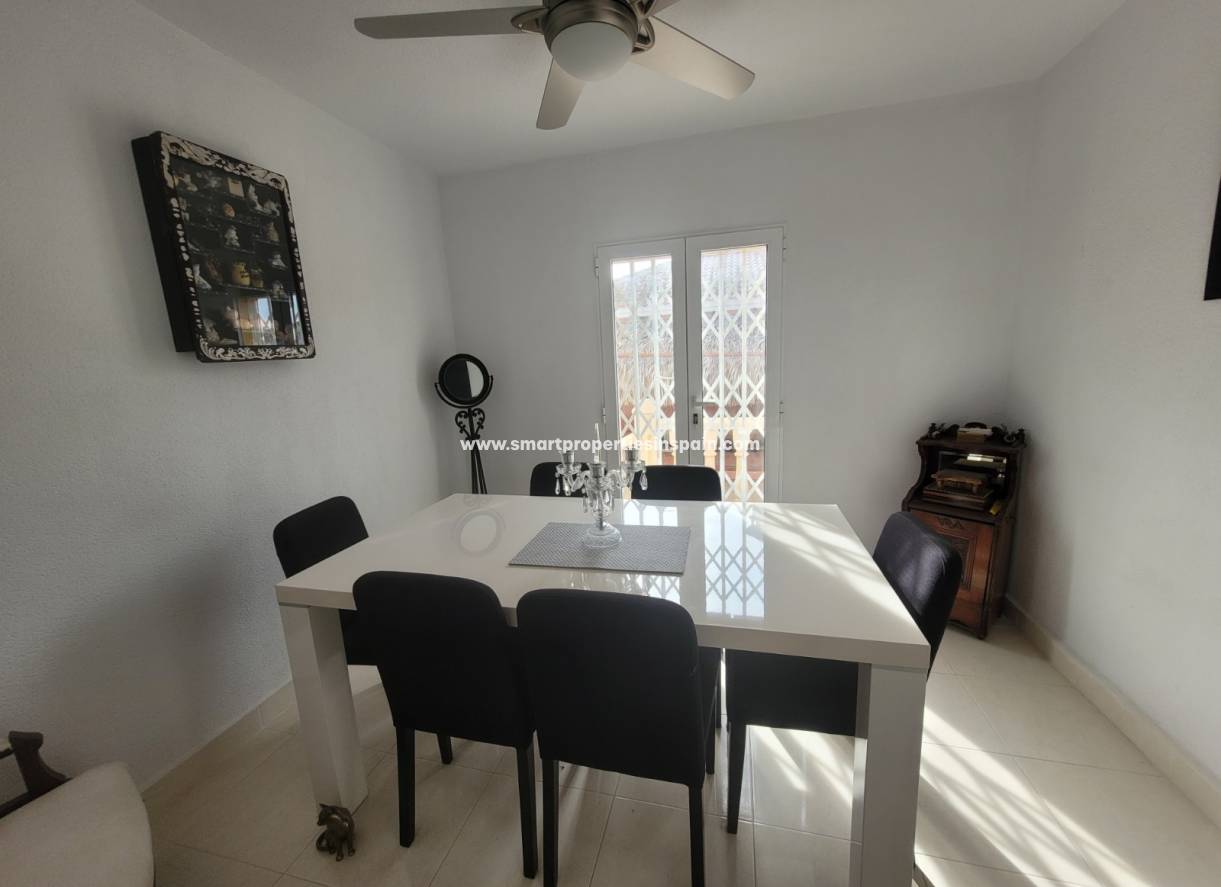 Wederverkoop - Detached Villa - La Marina - Urbanización La Marina
