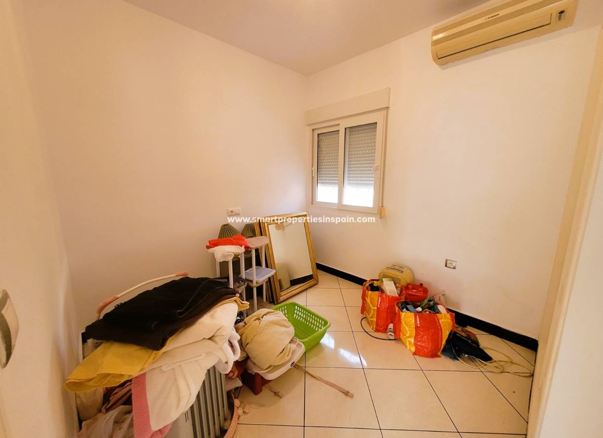 Wederverkoop - Detached Villa - La Marina - Urbanización La Marina
