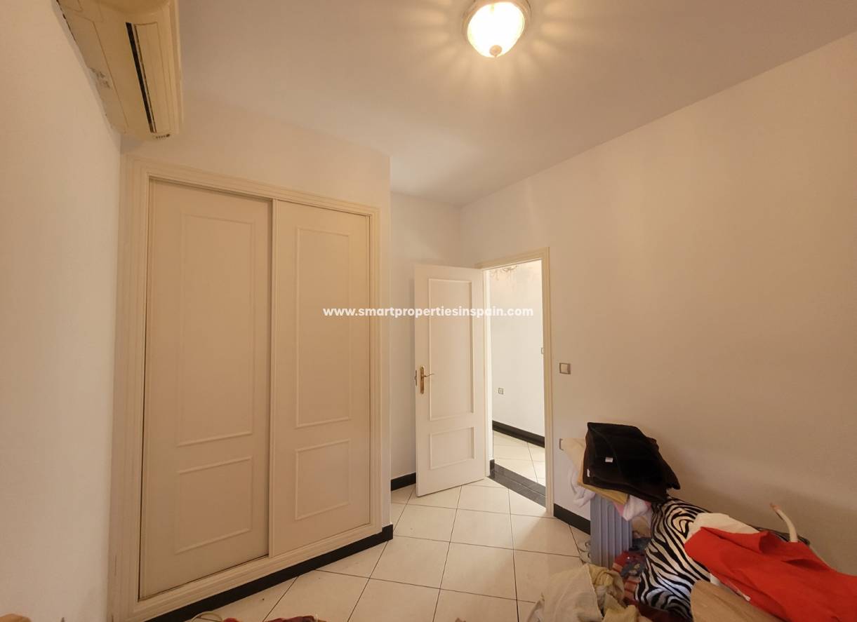 Wederverkoop - Detached Villa - La Marina - Urbanización La Marina