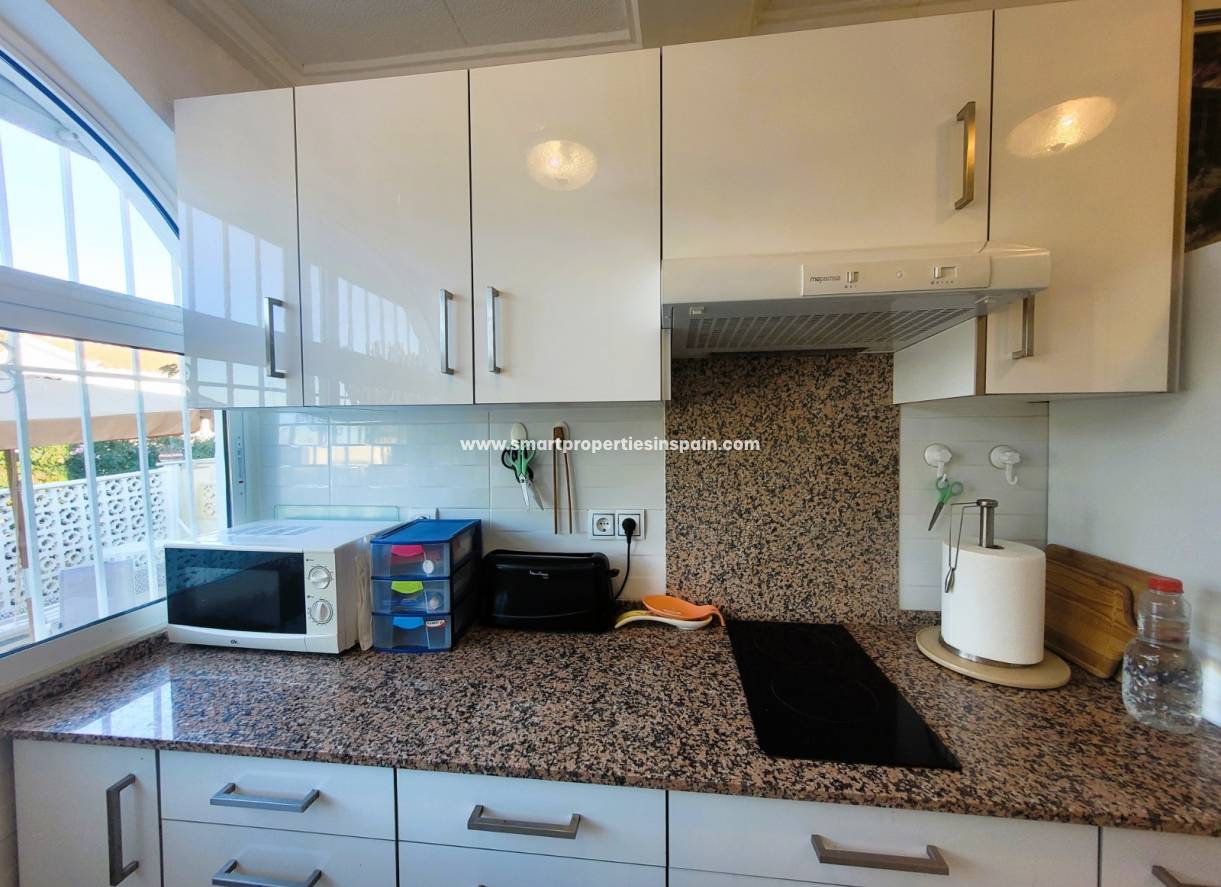Wederverkoop - Detached Villa - La Marina - Urbanización La Marina