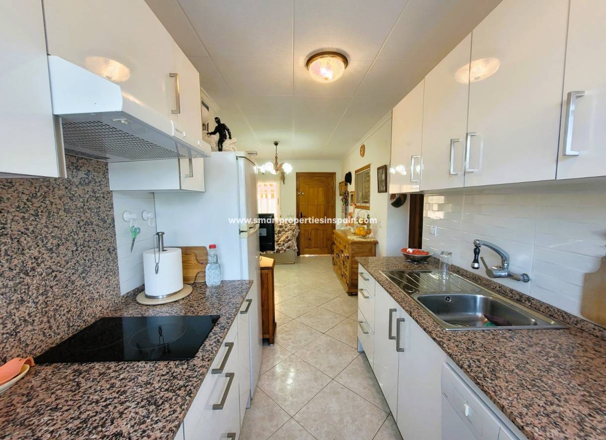 Wederverkoop - Detached Villa - La Marina - Urbanización La Marina