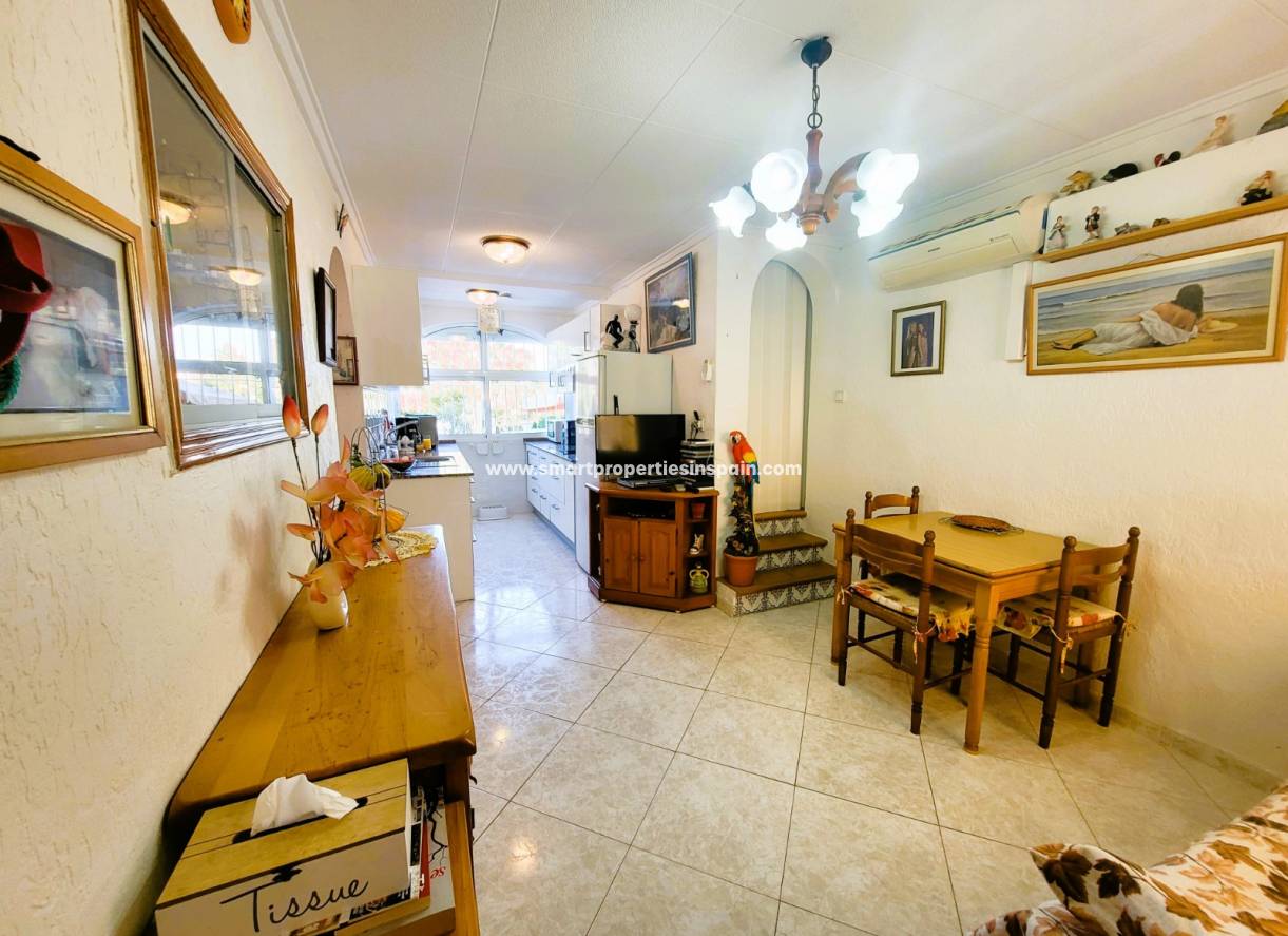 Wederverkoop - Detached Villa - La Marina - Urbanización La Marina