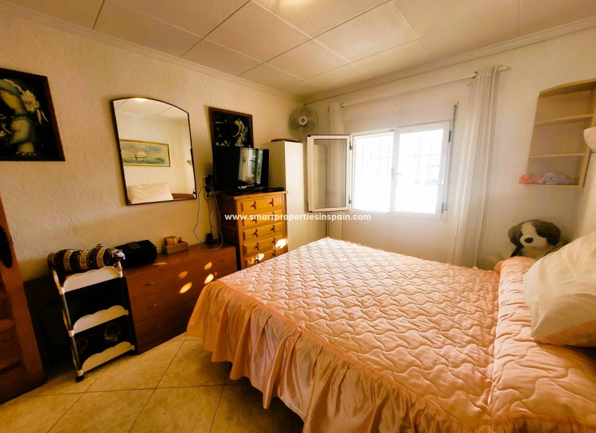 Wederverkoop - Detached Villa - La Marina - Urbanización La Marina