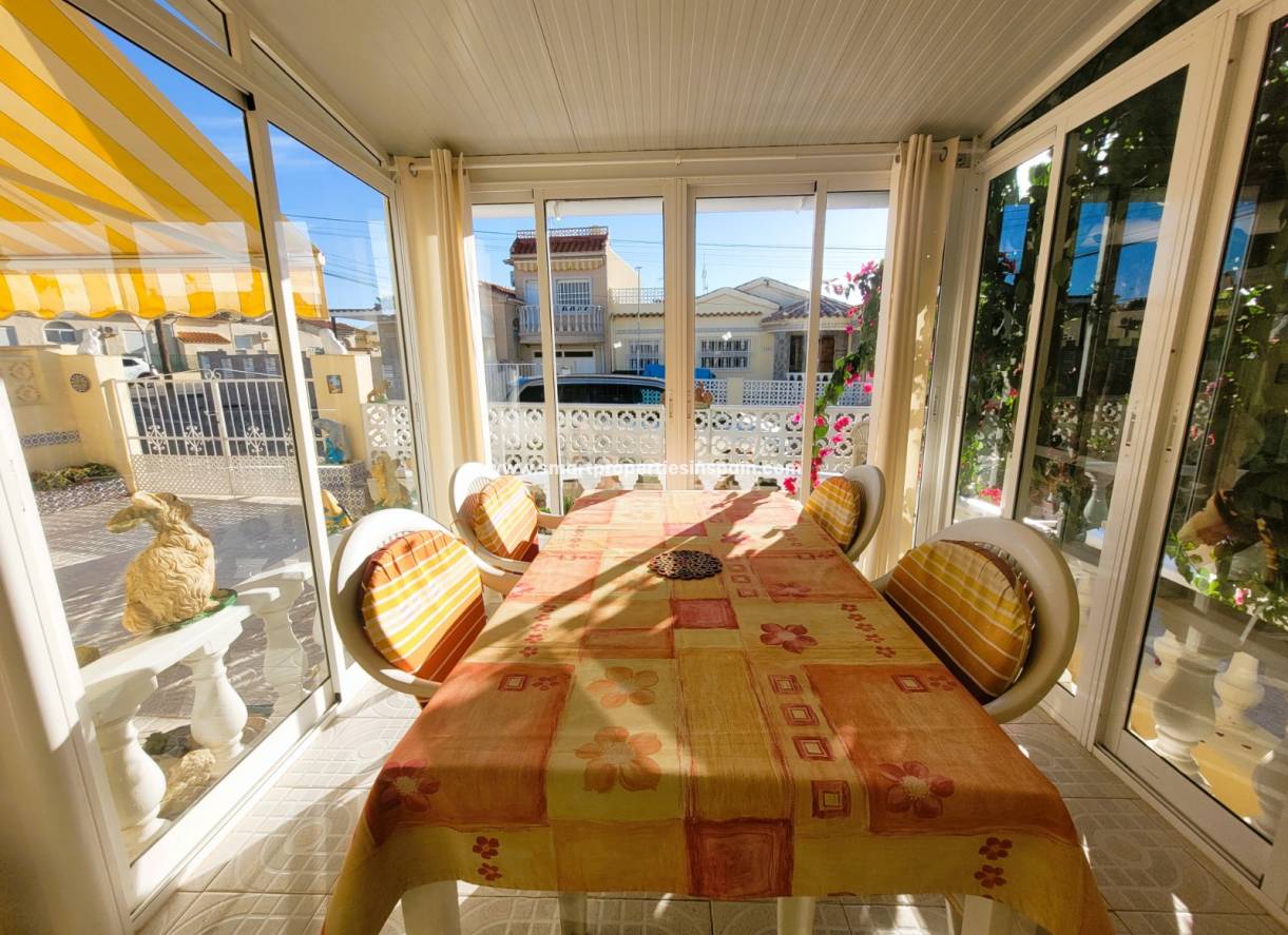 Wederverkoop - Detached Villa - La Marina - Urbanización La Marina