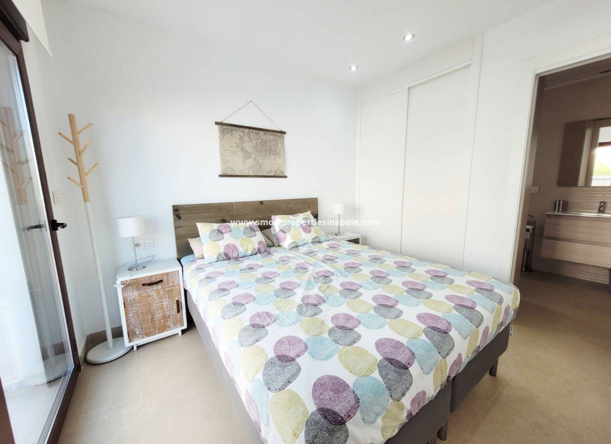 Wederverkoop - Detached Villa - La Marina - Urbanización La Marina