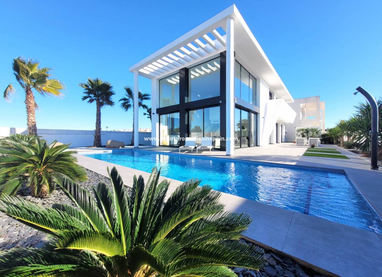 Wederverkoop - Detached Villa - La Marina - Urbanización La Marina