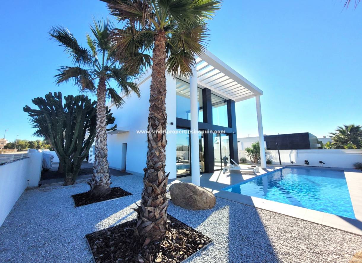 Wederverkoop - Detached Villa - La Marina - Urbanización La Marina