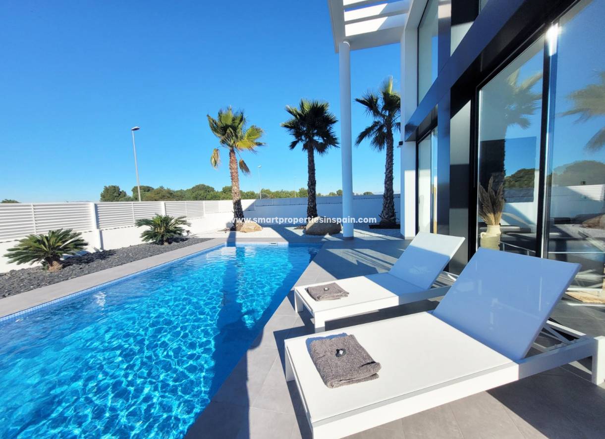 Wederverkoop - Detached Villa - La Marina - Urbanización La Marina