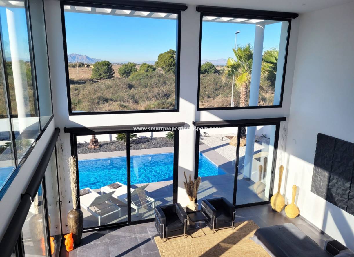 Wederverkoop - Detached Villa - La Marina - Urbanización La Marina