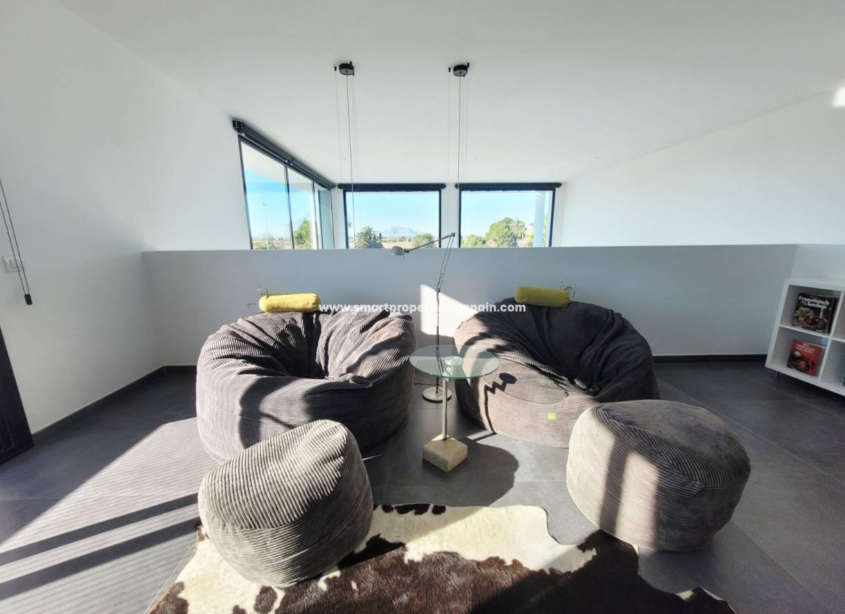 Wederverkoop - Detached Villa - La Marina - Urbanización La Marina