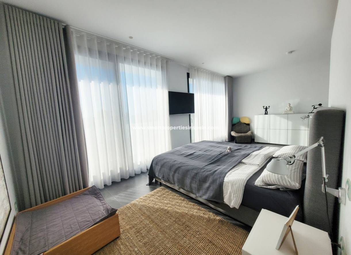 Wederverkoop - Detached Villa - La Marina - Urbanización La Marina
