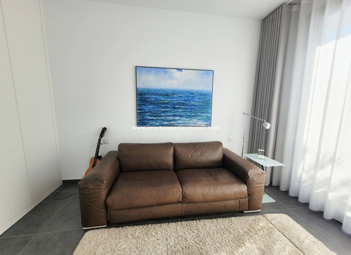 Wederverkoop - Detached Villa - La Marina - Urbanización La Marina