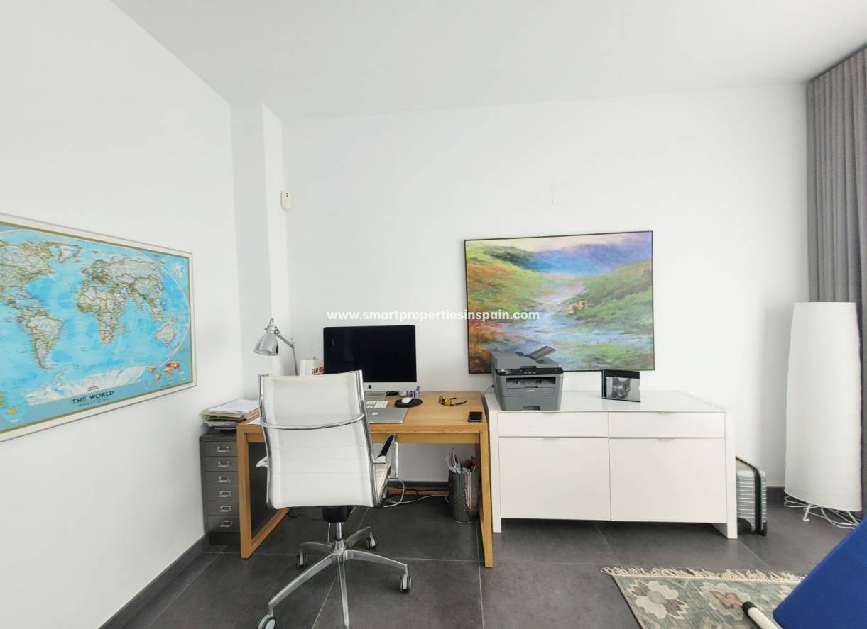 Wederverkoop - Detached Villa - La Marina - Urbanización La Marina