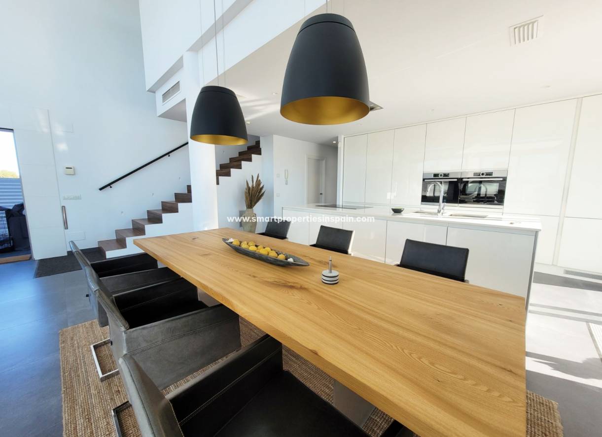 Wederverkoop - Detached Villa - La Marina - Urbanización La Marina
