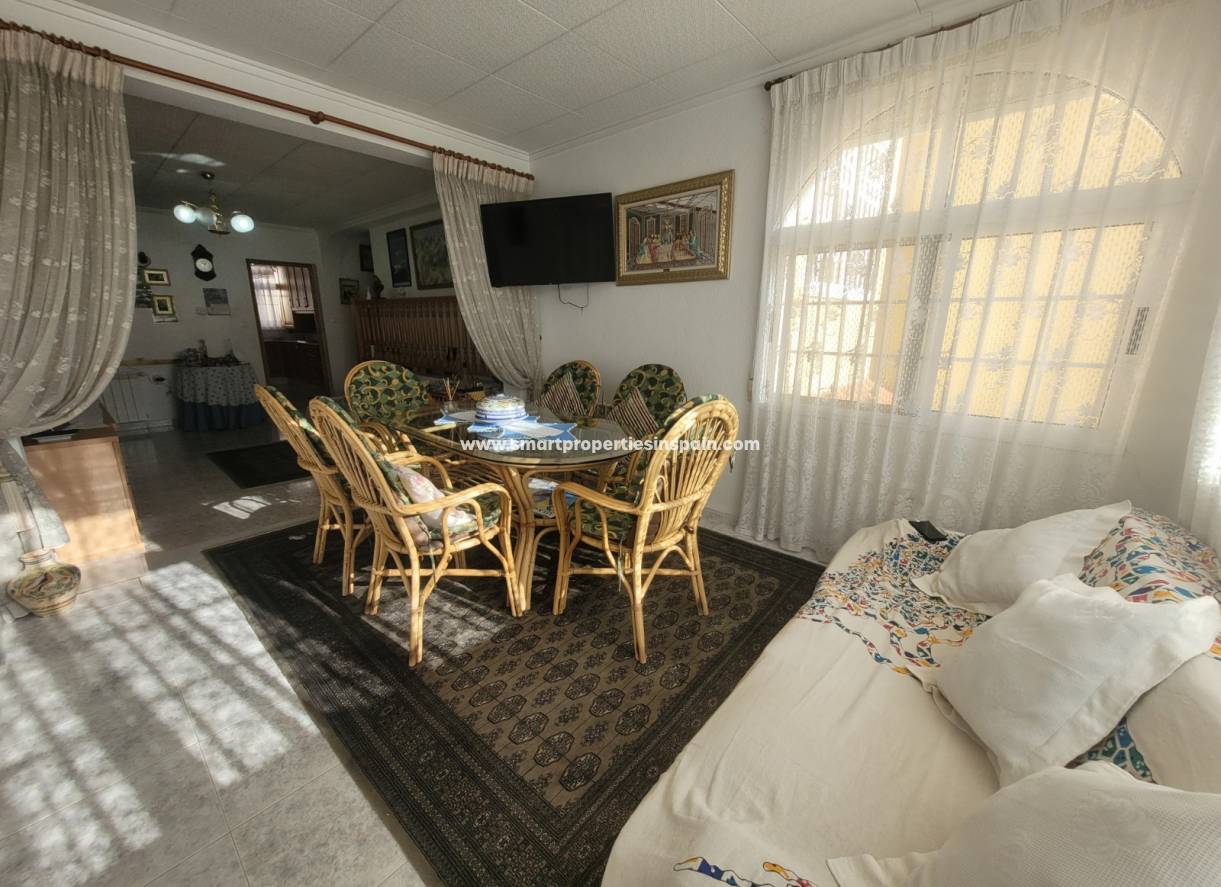 Wederverkoop - Detached Villa - La Marina - Urbanización La Marina