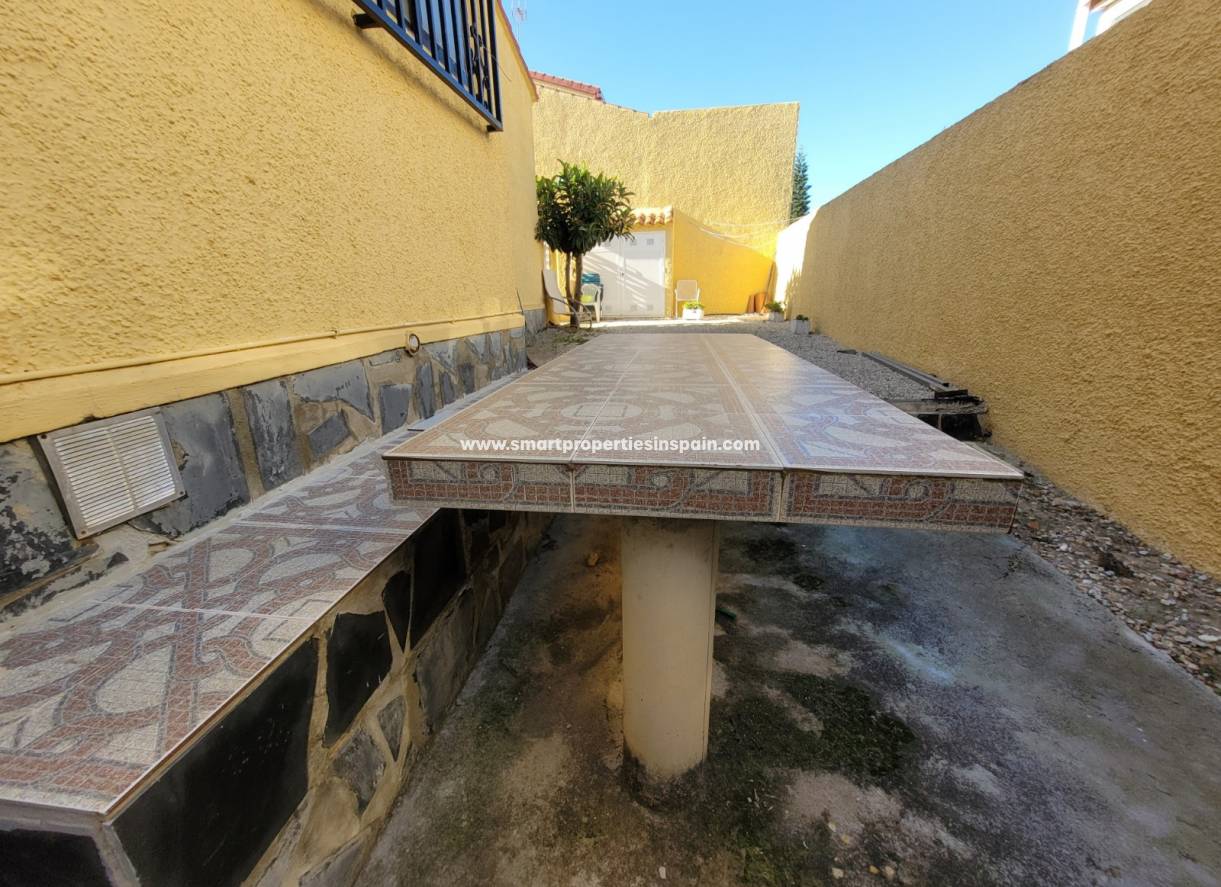 Wederverkoop - Detached Villa - La Marina - Urbanización La Marina