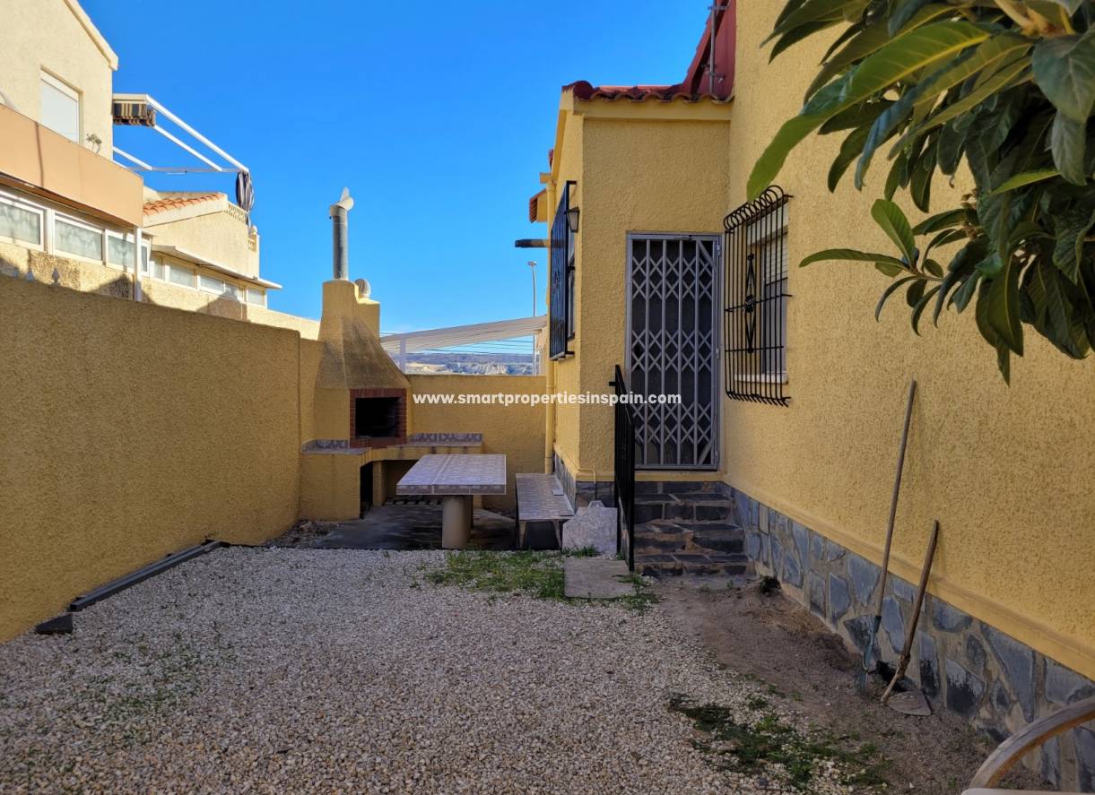 Wederverkoop - Detached Villa - La Marina - Urbanización La Marina